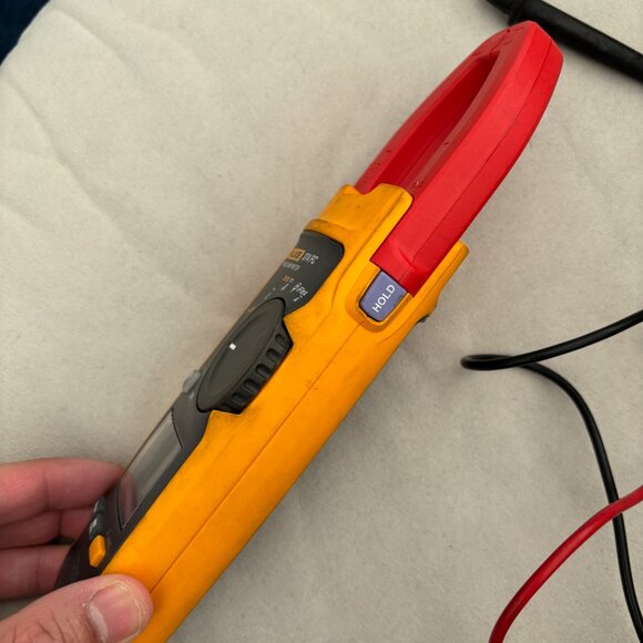 Fluke 374 FC True-RMS AC/DC Clamp Meter - Picture 6 of 7